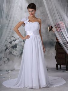 Newest One Shoulder Court Train Ruched Chiffon Wedding Dress with Flowers