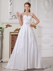 Simple Sweetheart Court Train Ruched Wedding Dress with Appliques
