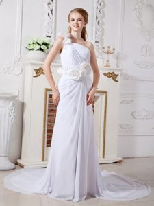 Pretty One Shoulder Court Train Ruched Chiffon Wedding Dress with Flowers