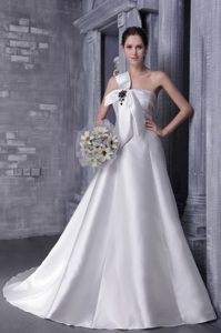 New White A-line Strapless Bridal Gown with Beading and Bowknot