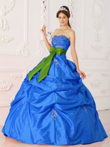 2013 Blue Ball Gown Strapless Quinceanera Dress in with Bowknot