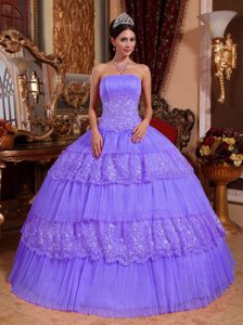 Lilac Ball Gown Strapless Quinceanera Dresses with Appliques in Organza
