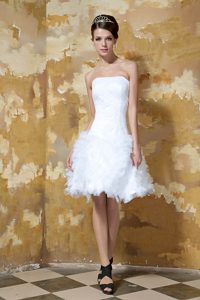 Sheath Strapless Knee-length and Tulle Wedding Dresses with Ruffles