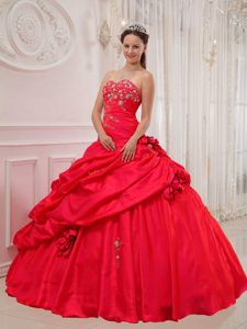 Red Sweetheart Quinceanera Gown Dresses with Pick-ups and Flowers