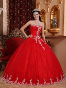Pretty Red Strapless Long Ball Gown Quinceanera Dress with Appliques