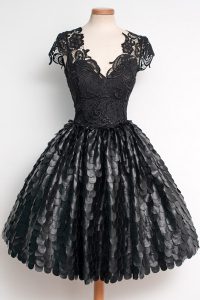 Black Ball Gowns V-neck Cap Sleeves Lace Knee Length Zipper Lace Dress Like A Star
