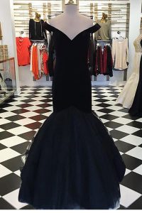 Hot Selling Mermaid Off the Shoulder Black Zipper Prom Dress Ruching Short Sleeves Floor Length