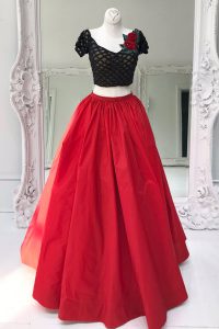 V-neck Short Sleeves Prom Evening Gown Floor Length Beading and Ruffles Red Organza