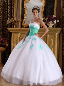 Cheap White and Green Sweetheart Organza Quinceanera Dress with Appliques