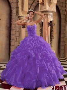 Purple Sweetheart Ruched Organza Sweet 16 Dresses with Beading and Ruffles