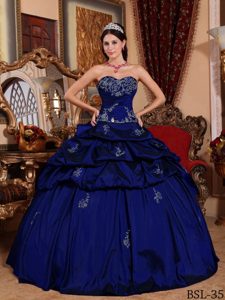 Royal Blue Sweetheart Quinceanera Dress with Pick-ups and Appliques