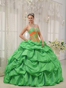 New Green Sweetheart Quinceanera Dress with Beading and Pick-ups