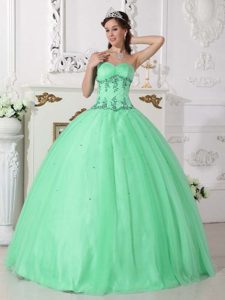 Apple Green Sweetheart Tulle and Quinceanera Dresses with Beading
