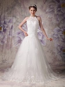 2014 Chic A-line Halter Top Tulle Beaded Wedding Dresses with Chapel Train
