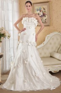 Customized Strapless Court Train Lace Wedding Dresses with Flowers