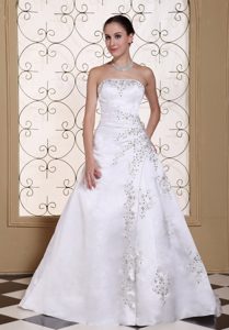 Cheap Beaded Satin A-line Court Train Wedding Dresses with Embroidery