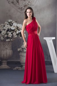 Lovely One Shoulder Ruched formal Wedding Guest Dress in in Wine Red