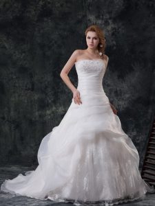 Custom Design Beading and Appliques and Ruching and Pick Ups Wedding Dresses White Zipper Sleeveless With Brush Train