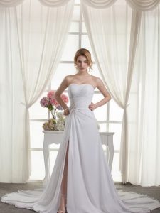 Hot Selling White Sleeveless Court Train Beading and Appliques and Ruching Wedding Gowns