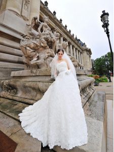 Deluxe White Sweetheart Neckline Lace Wedding Dress Sleeveless Lace Up