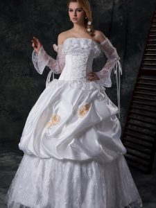 White Wedding Dress Wedding Party and For with Lace and Appliques and Pick Ups Strapless Sleeveless Lace Up