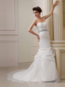 White Sleeveless With Train Pick Ups Side Zipper Wedding Gowns