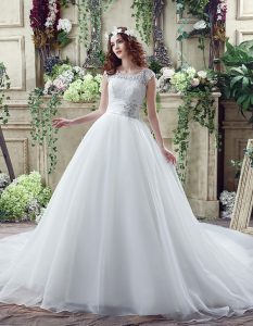 White Scalloped Neckline Beading and Lace Wedding Gowns Sleeveless Zipper