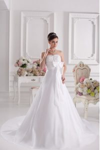 Spectacular White Lace Up Sweetheart Lace and Bowknot Wedding Gowns Satin Sleeveless Court Train