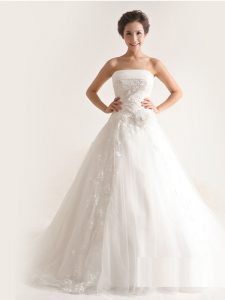 Best White Strapless Neckline Appliques Wedding Gown Sleeveless Lace Up