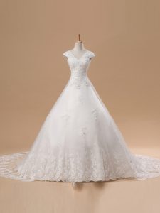 Vintage Lace Up Wedding Gowns White for Wedding Party with Lace and Appliques Chapel Train