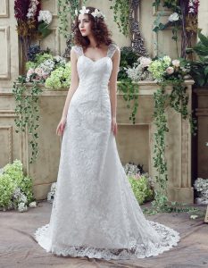 Exceptional Sleeveless Brush Train Lace Up Lace and Appliques Wedding Gown