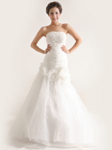 White Zipper Wedding Gown Lace and Ruching and Hand Made Flower Sleeveless Sweep Train