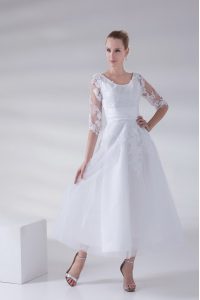 Stylish Scoop Sleeveless Wedding Gowns Ankle Length Lace and Appliques White Tulle and Lace