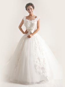 Gorgeous Scoop Sleeveless Organza With Brush Train Lace Up Wedding Dresses in White with Lace and Appliques
