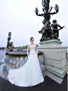 On Sale White Organza Lace Up V-neck Short Sleeves With Train Wedding Gowns Sweep Train Beading and Lace and Appliques