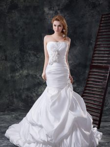 Gorgeous Mermaid White Wedding Dress Wedding Party and For with Beading and Pick Ups and Hand Made Flower Strapless Slee