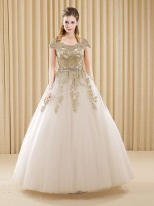 Scoop Short Sleeves Quinceanera Gowns Floor Length Beading and Appliques White Tulle