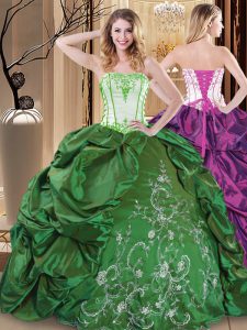 Green Lace Up Strapless Embroidery Vestidos de Quinceanera Taffeta Sleeveless