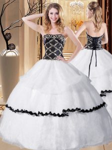 Fashionable Strapless Sleeveless Sweet 16 Dress Floor Length Beading White Organza
