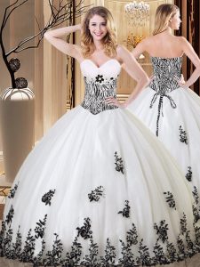Sleeveless Floor Length Appliques Lace Up Ball Gown Prom Dress with White